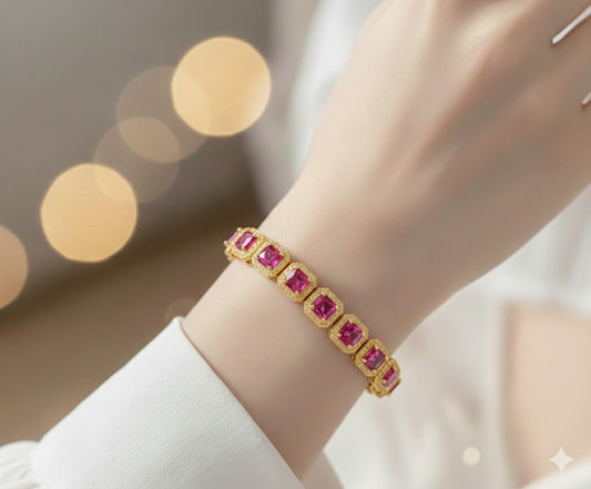 'Scarlet Symphony' Gold Bracelet