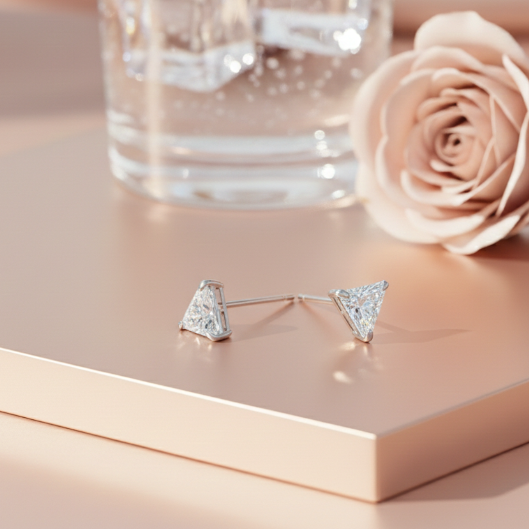 Small Triangle Solitaire Studs