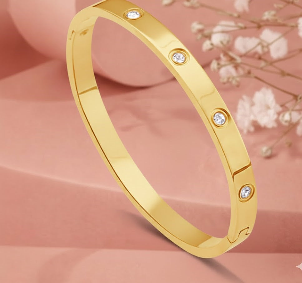 Crystal Love Gold Bracelet